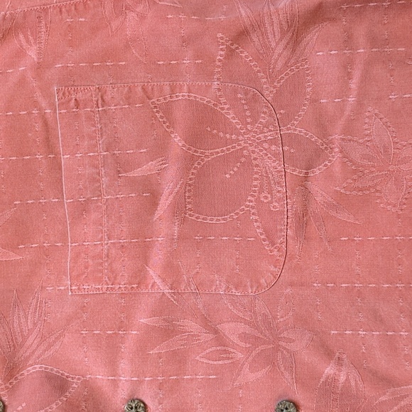 Tommy Bahama 100% Silk Hawaiian Short Sleeve Shirt - Salmon Tropical Floral - L - Picture 4 of 10